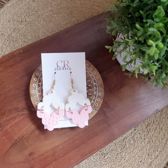 White And Pale Pink Aztec Style Clay Dangle Earrings - Picture 1 of 3